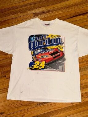 Vintage Y2K Jeff Gordon DuPont Racing NASCAR T-Shirt